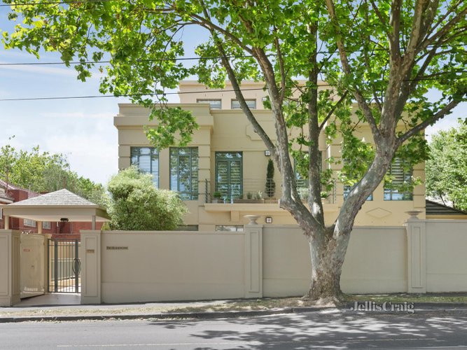 2 753 Malvern Road Toorak 3142