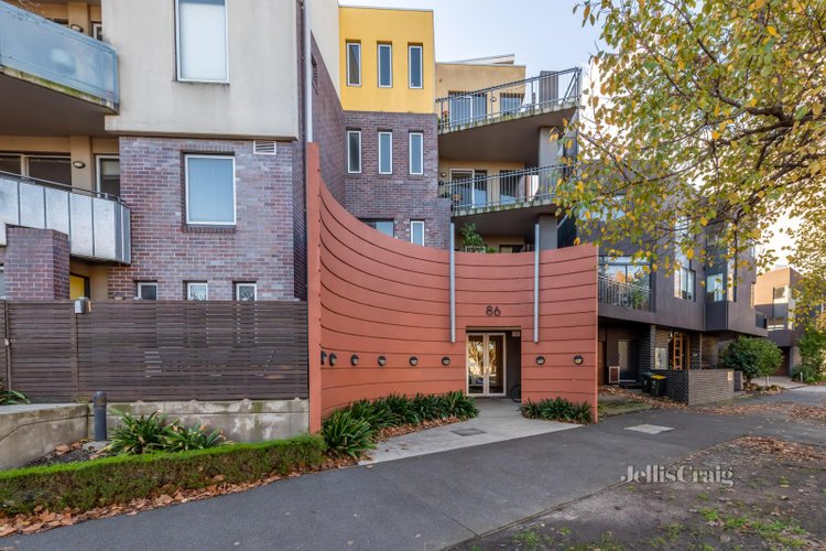27 86 Queens Parade Fitzroy North 3068