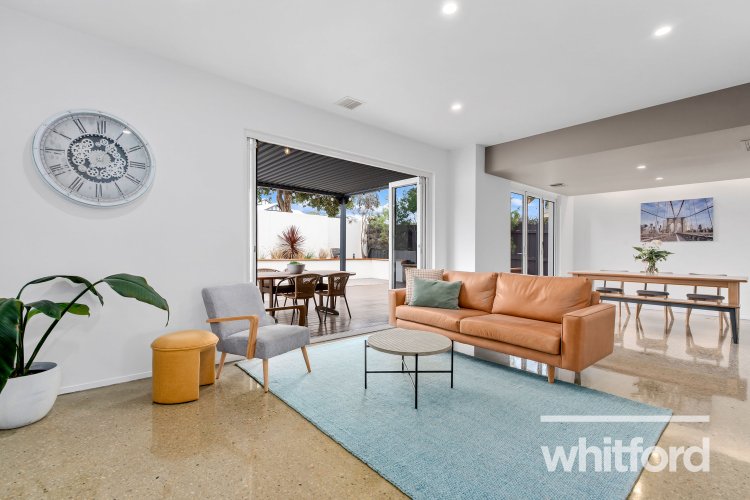 279 Autumn Street, Manifold&nbsp;Heights