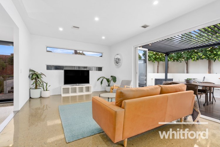 279 Autumn Street, Manifold&nbsp;Heights
