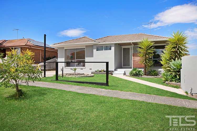 28 Ashleigh Crescent Meadow Heights 3048