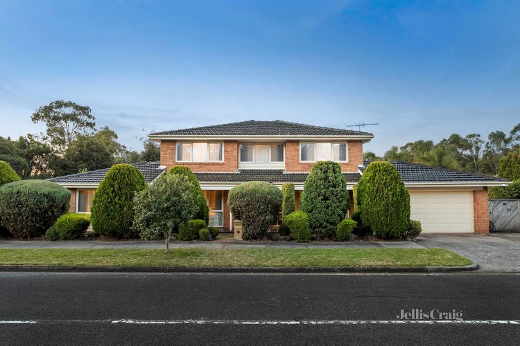 28 Ballamore Crescent Doncaster 3108