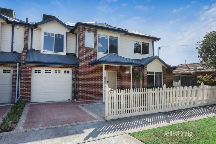 2/8 Edgar Street Kingsville 3012