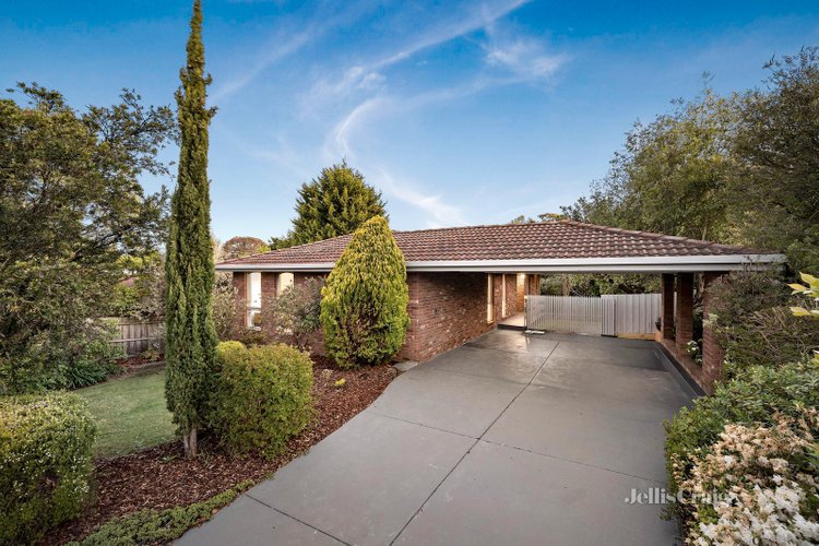 28 Fullwood Parade Doncaster East 3109