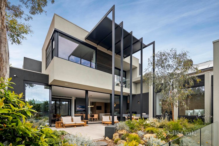 28 Guildford Road Surrey Hills 3127