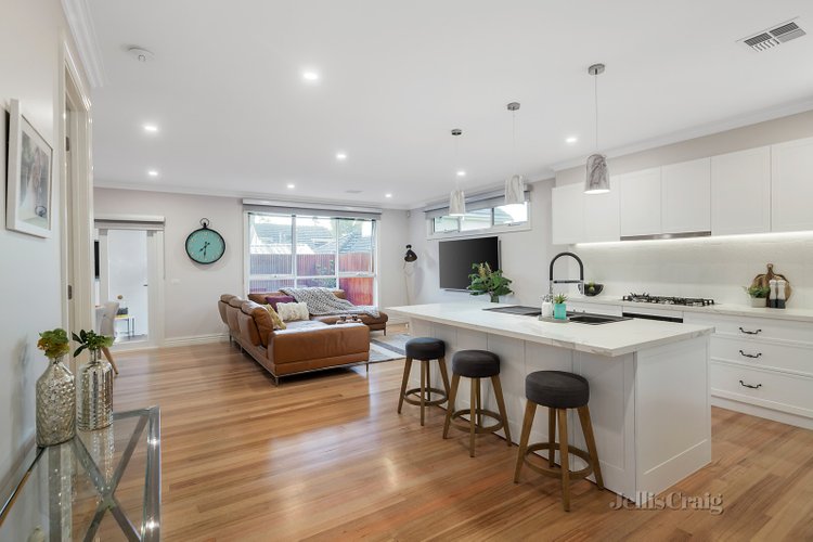 2/8 Hughes Street Montmorency 3094