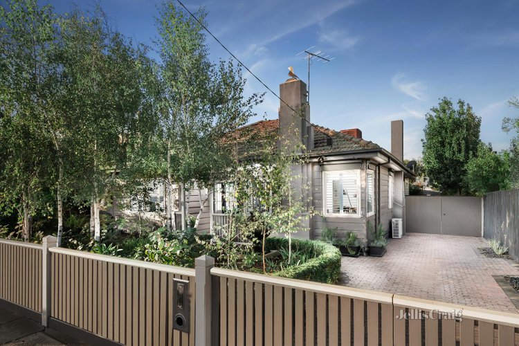 28 Oakbank Street Newport 3015