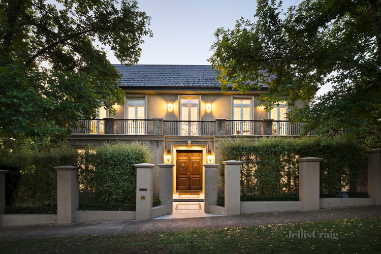 28 Odenwald Road Eaglemont 3084