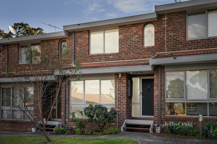 2 8 Paterson Crescent Greensborough 3088