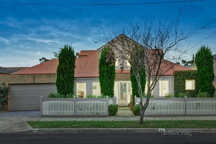 28 Serpentine Street Mont Albert 3127