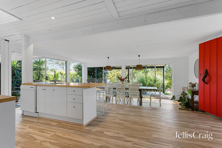 28 Suffolk Crescent Mount Martha 3934