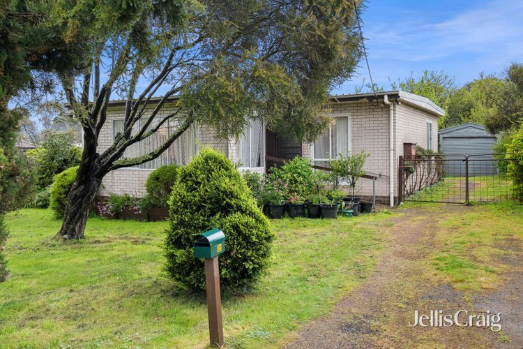 28 Warburton Street Beaufort 3373