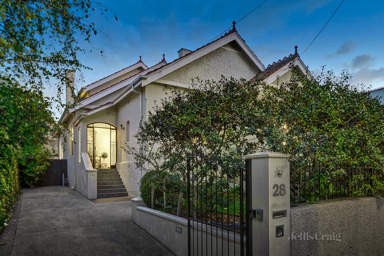 28 Warra Street Toorak 3142
