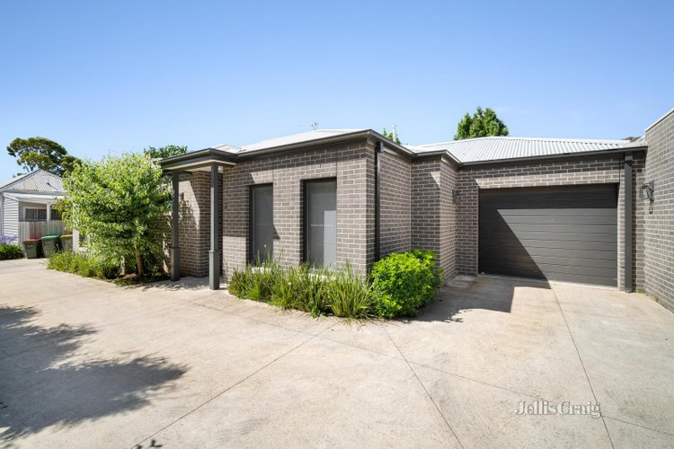 2 821 Barkly Street Mount Pleasant 3350