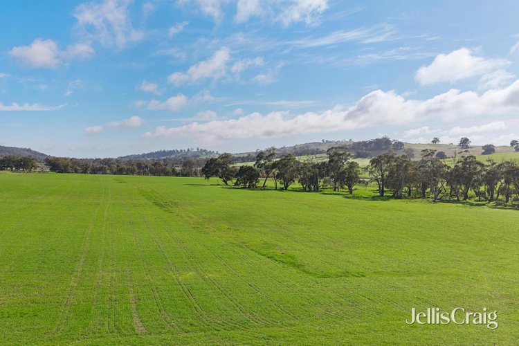 284 Blackhill Road Kyneton 3444