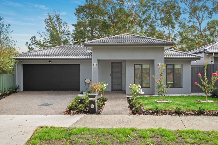 2/85 Eastfield Road  Croydon 3136