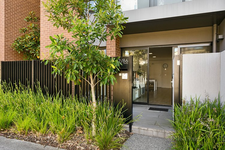 2/86 Cade Way Parkville 3052