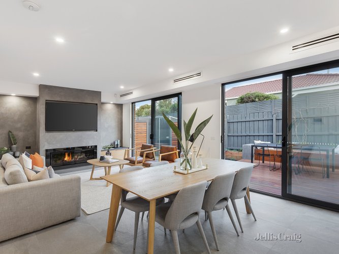 2/86 Tudor Street Bentleigh East 3165