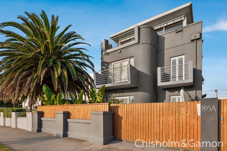 2 86A Marine Parade Elwood 3184