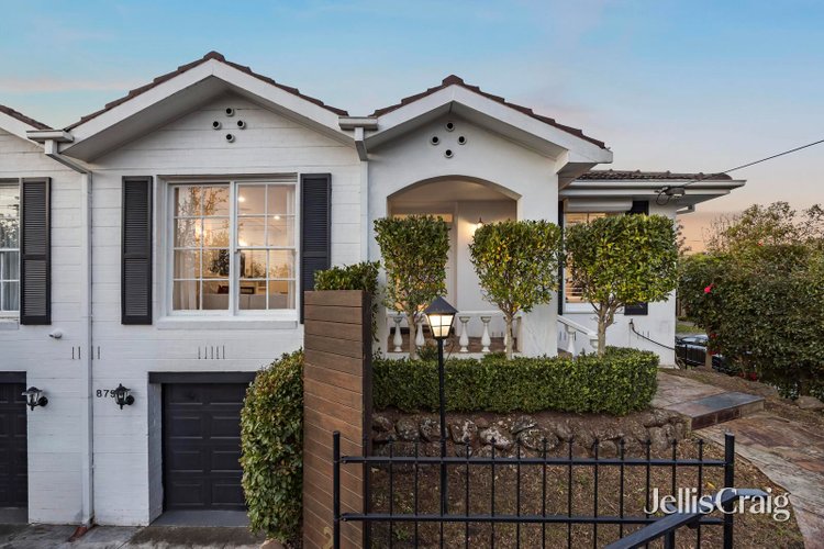 2 879 Riversdale Road Camberwell 3124