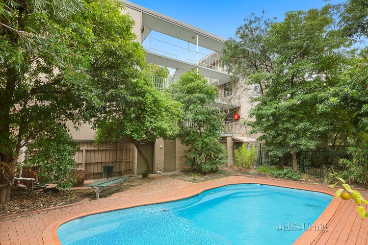 2/9-11 Barnsbury Road South Yarra 3141