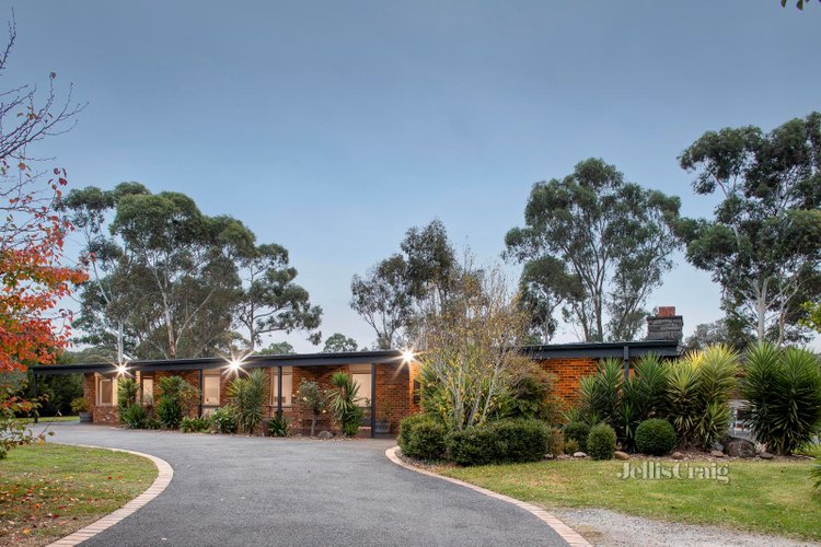 29-37 Larch Crescent Diamond Creek 3089