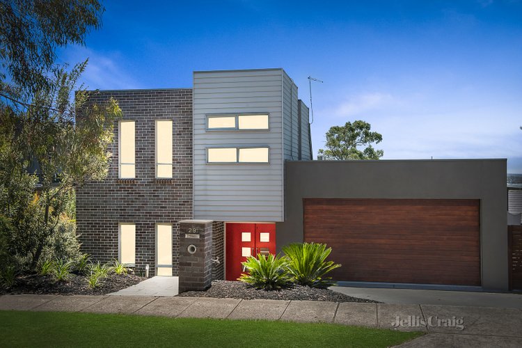 29 Crestwood Avenue Macleod 3085