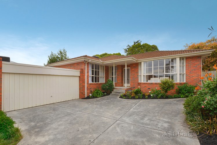 2/9 Hamilton Avenue Blackburn 3130