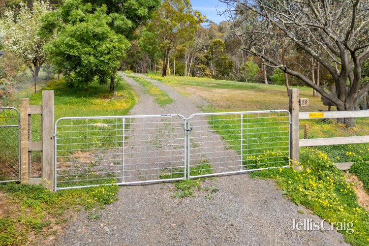 29 Lawrence Street Maldon 3463