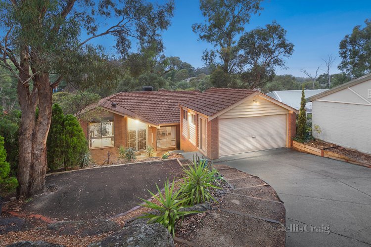 29 Manatunga Circuit Greensborough 3088
