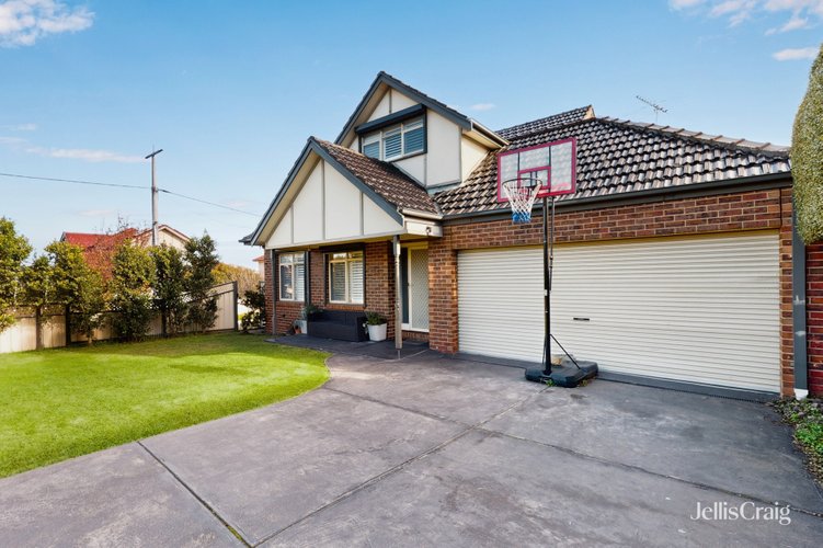 29 Reynolds Parade  Pascoe Vale South 3044