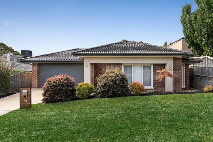 29 Tiverton Circuit Mooroolbark 3138