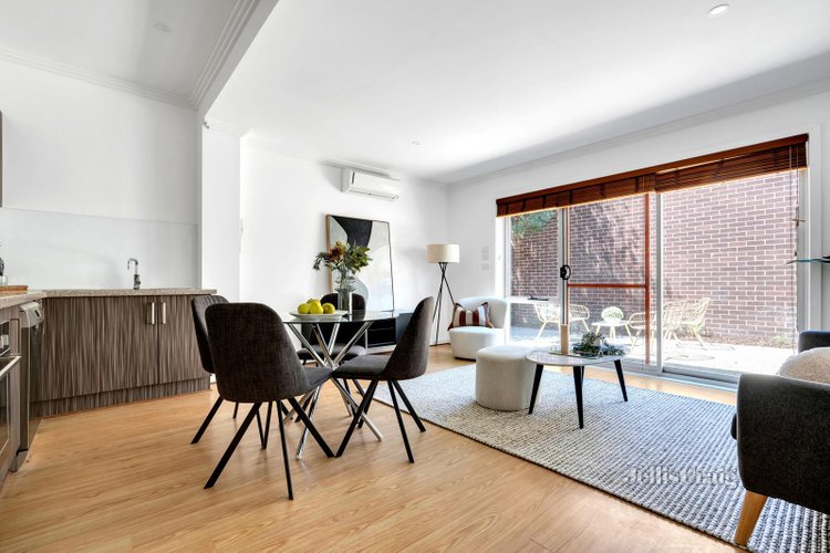 2 92 Pearson Street Brunswick West 3055
