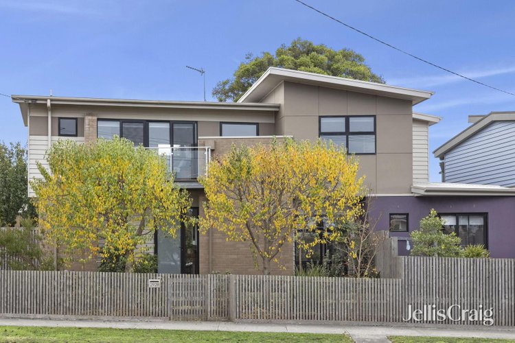 292B Autumn Street Manifold Heights 3218