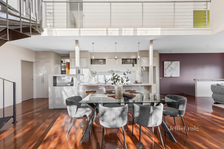 2 93 Arthur Street Eltham 3095
