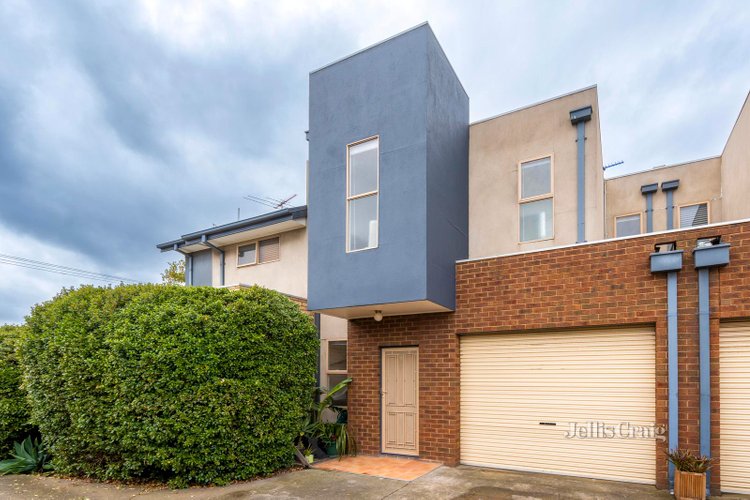 2 96 Reynolds Parade Pascoe Vale South 3044