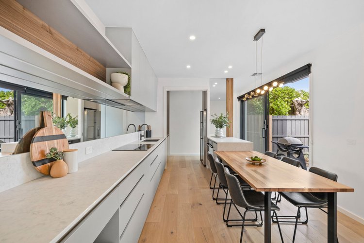 2/96 The Avenue Ocean Grove 3226