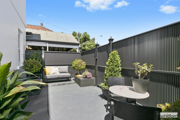 297A Malop (cnr Pevensey Crs) Street, Geelong