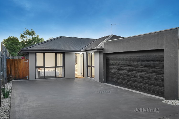 2/99 Marlborough Street Bentleigh East 3165