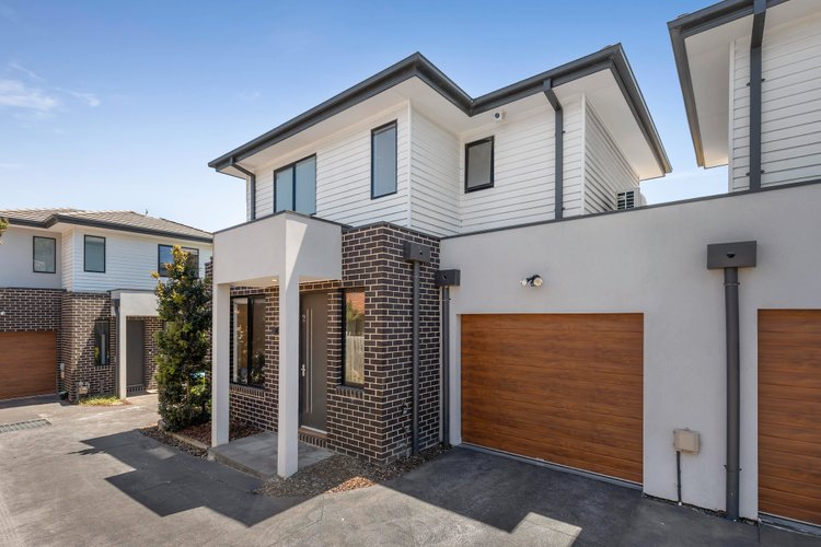 2 99 Mount Dandenong Road Ringwood East 3135