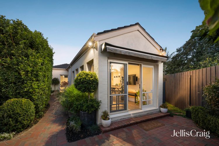 2a Anstee Grove Bentleigh 3204