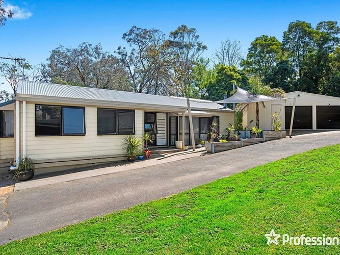 2A Claire Court Montrose 3765
