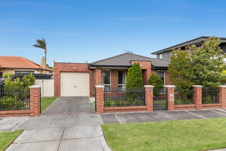 2A Elaine Court Bentleigh East 3165