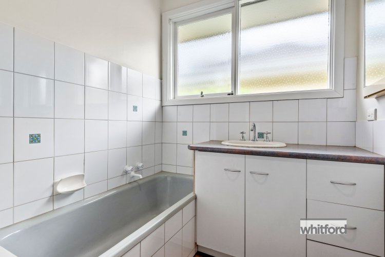 2A Fairmont Road, Newtown