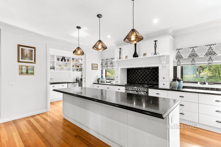 2A Leared Drive Kyneton 3444