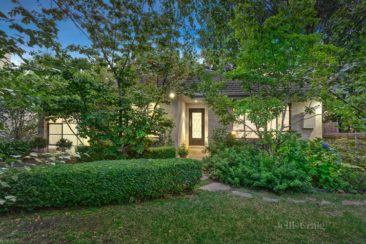 2A Lorne Grove Camberwell 3124