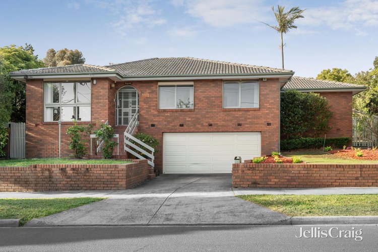 2A Mccubbin Street Burwood 3125