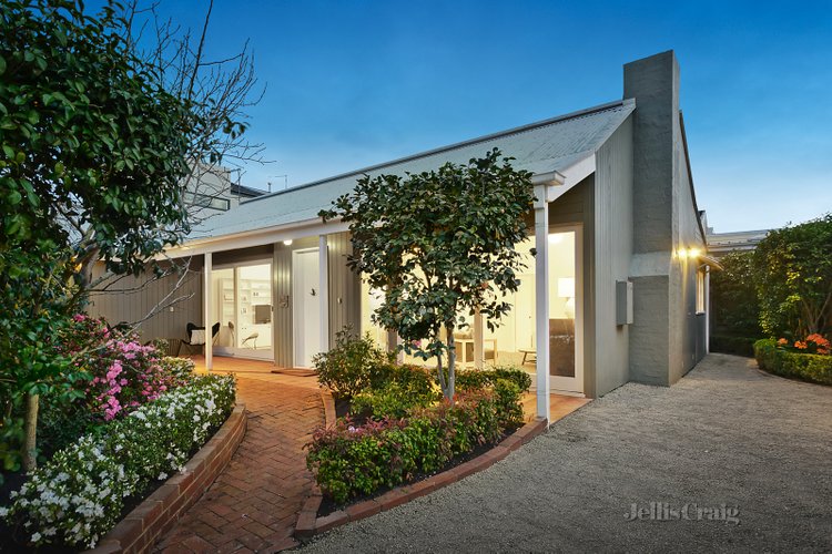 2A Netherlee Street Glen Iris 3146