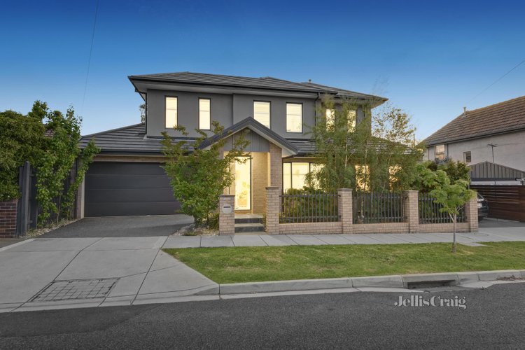 2a Seaview Avenue Bentleigh 3204