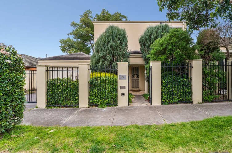 2A Woodlands Avenue
